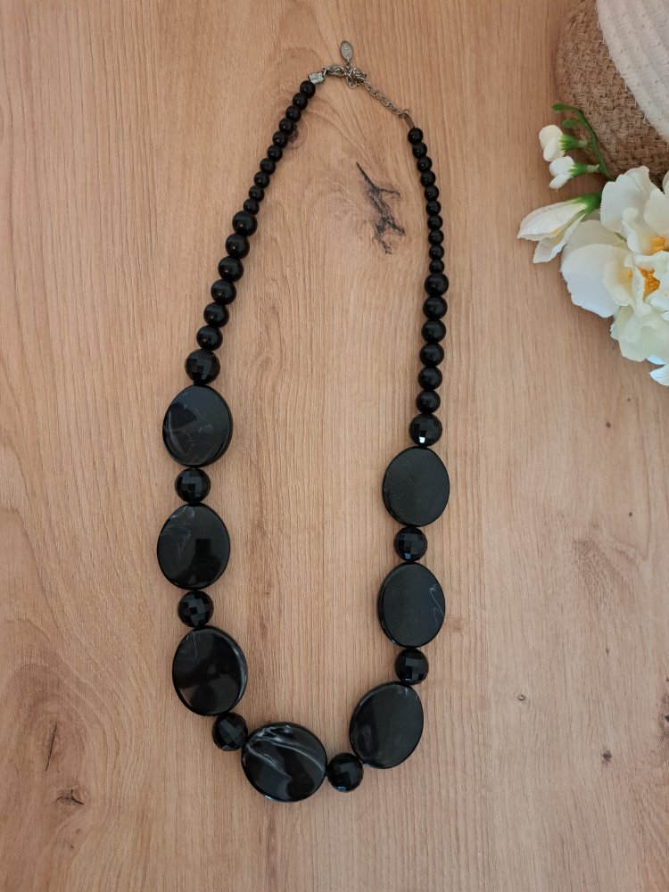 Halskette mit schwarzen Steinen - Collier Schmuck