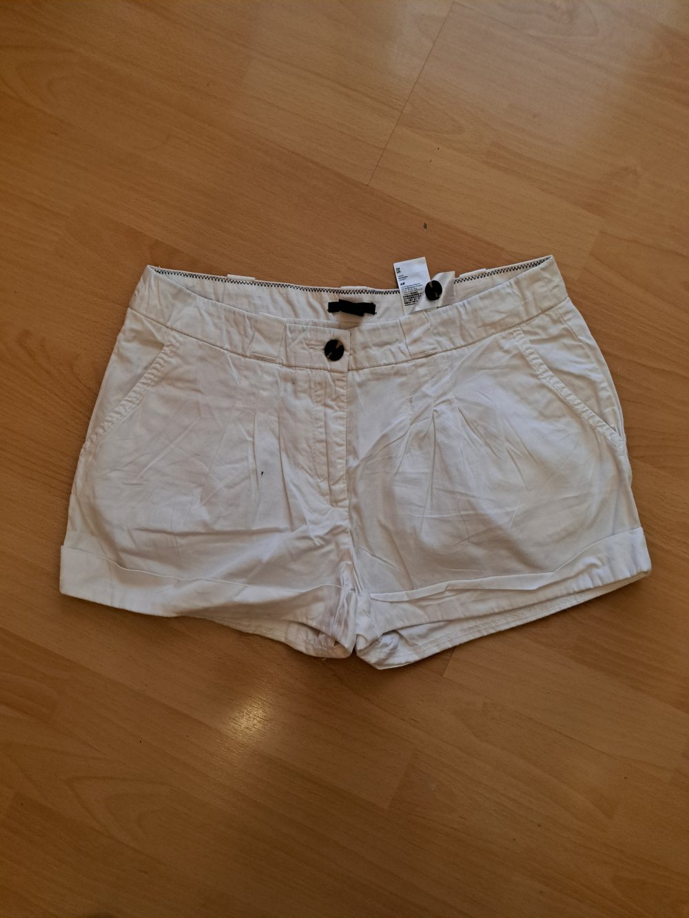  H&M Shorts Gr. 38 Hose Hotpants H&M Shorts Gr. 38 Hose Hotpants H&M Shorts Gr. 38 Hose Hotpants H&M Shorts Gr. 38 Hose Hotpants  Ähnlichen Artikel verkaufen? Selbst verkaufen H&M Shorts Gr. 38 Hose Hotpants