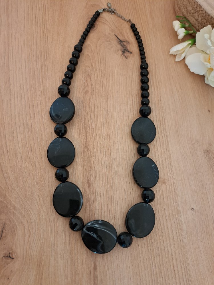 Halskette mit schwarzen Steinen - Collier Schmuck
