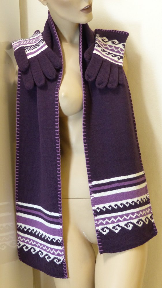 Schal und Handschuhe