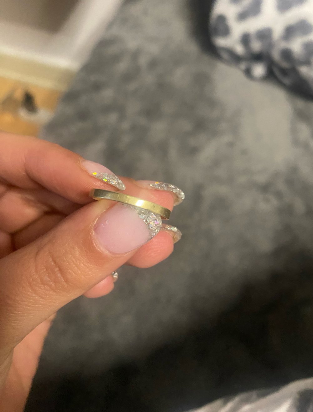Goldring mit wunderschönem Stein