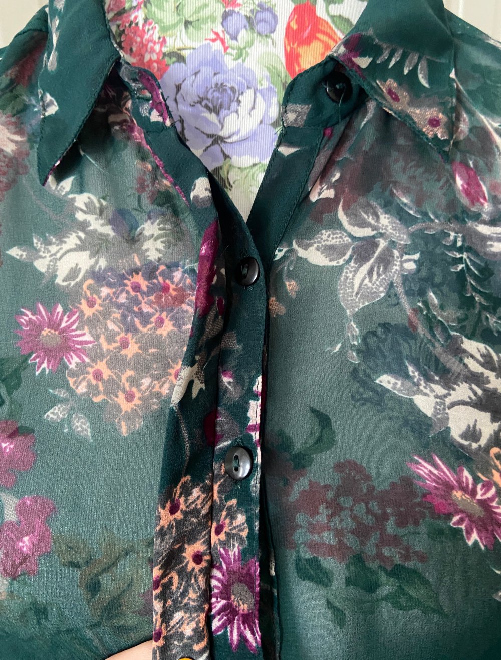 Transparente Bluse, dunkelgrün, Blumen, M