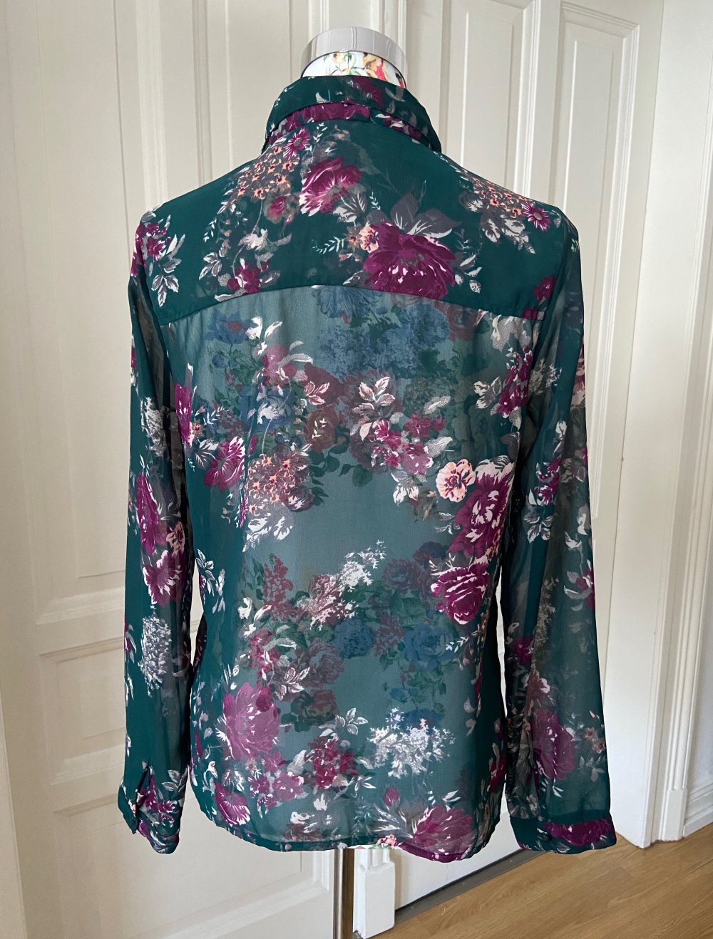Transparente Bluse, dunkelgrün, Blumen, M