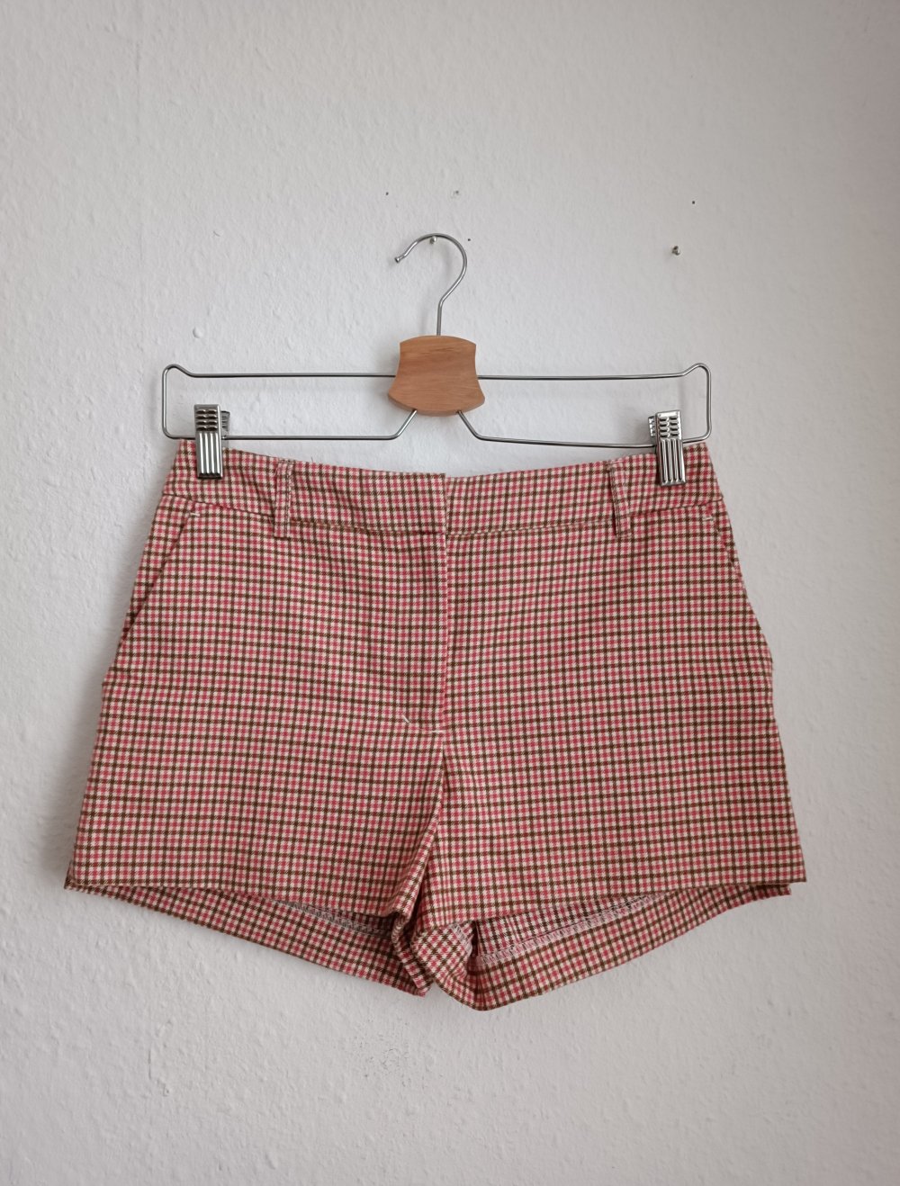 Korallfarbene karierte Shorts von H&M
