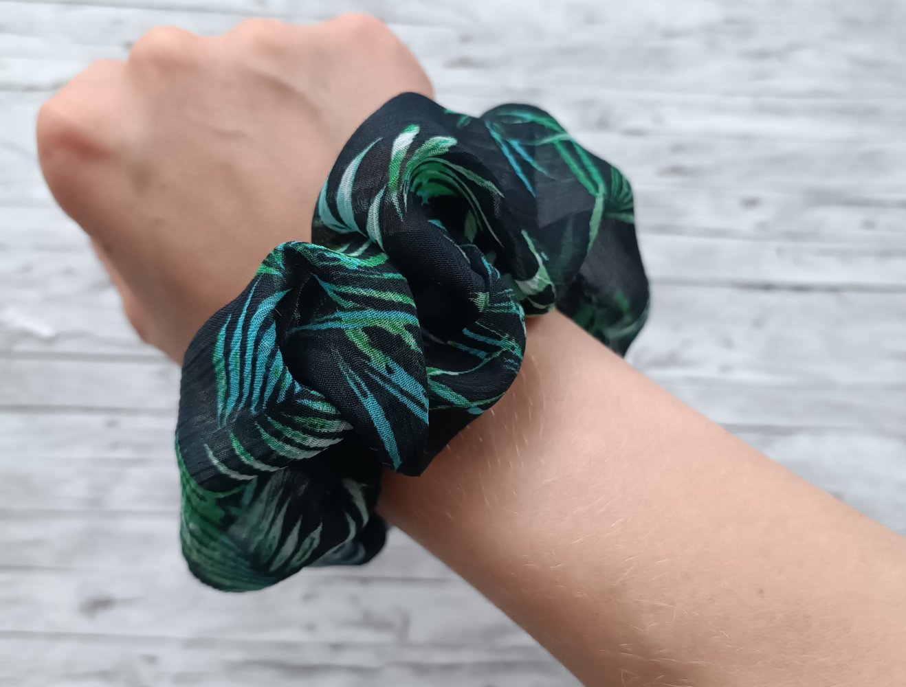 Scrunchie mit Palmenprint