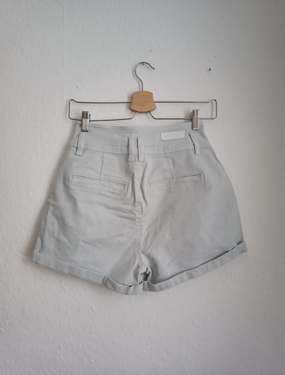 Hellgraue Highwaistshorts von Clockhouse