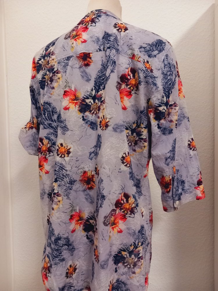 Bonita Tunika Bluse 3/4 Amlänge Krempelärmel hell blau paisley blumen Blümchen floral 