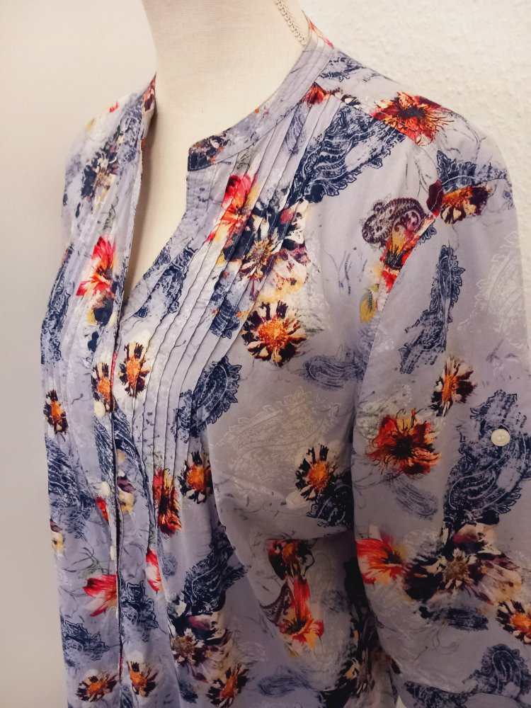Bonita Tunika Bluse 3/4 Amlänge Krempelärmel hell blau paisley blumen Blümchen floral 