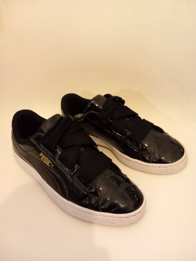 Puma Sneaker Gr 40 schwarz black Lack Schuhe mit Fat Laces gold Logo