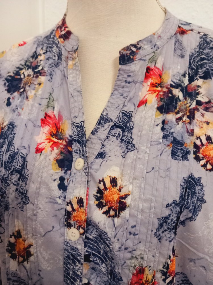 Bonita Tunika Bluse 3/4 Amlänge Krempelärmel hell blau paisley blumen Blümchen floral 