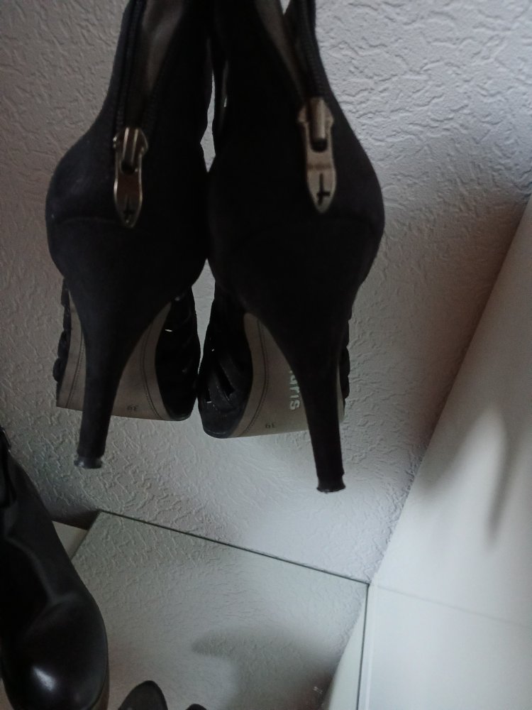 2 Paar Stiefeletten Pumps Gr.39 Tamaris + Kiomi schwarz Buissness Freizeit Büro