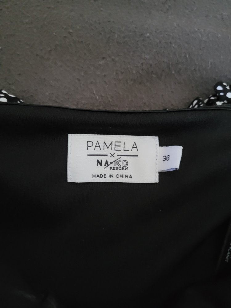 Pamela reif x na-kd Schulterfreie bluse Größe S