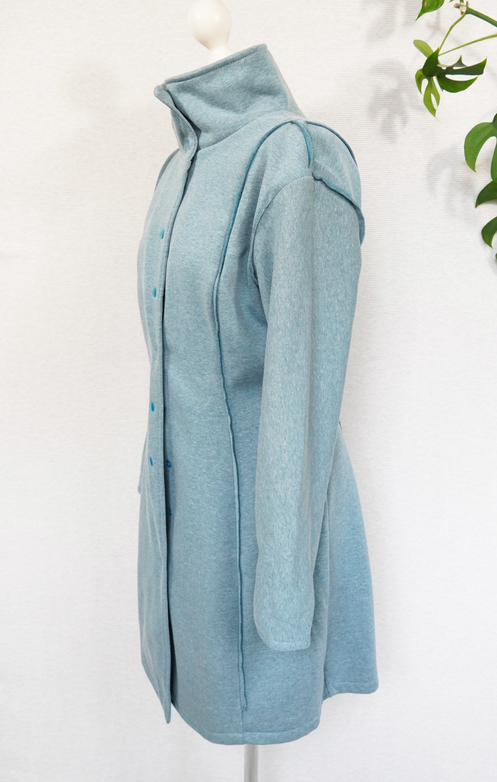 Hellblauer Mantel Gr. 38-40 Ballonmantel Sweatmantel