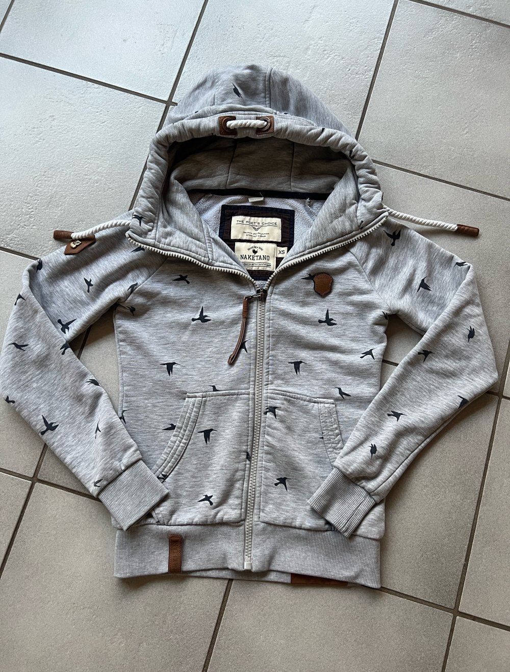 NAKETANO Sweatjacke Schwalben Gr. XS *Top Zustand*