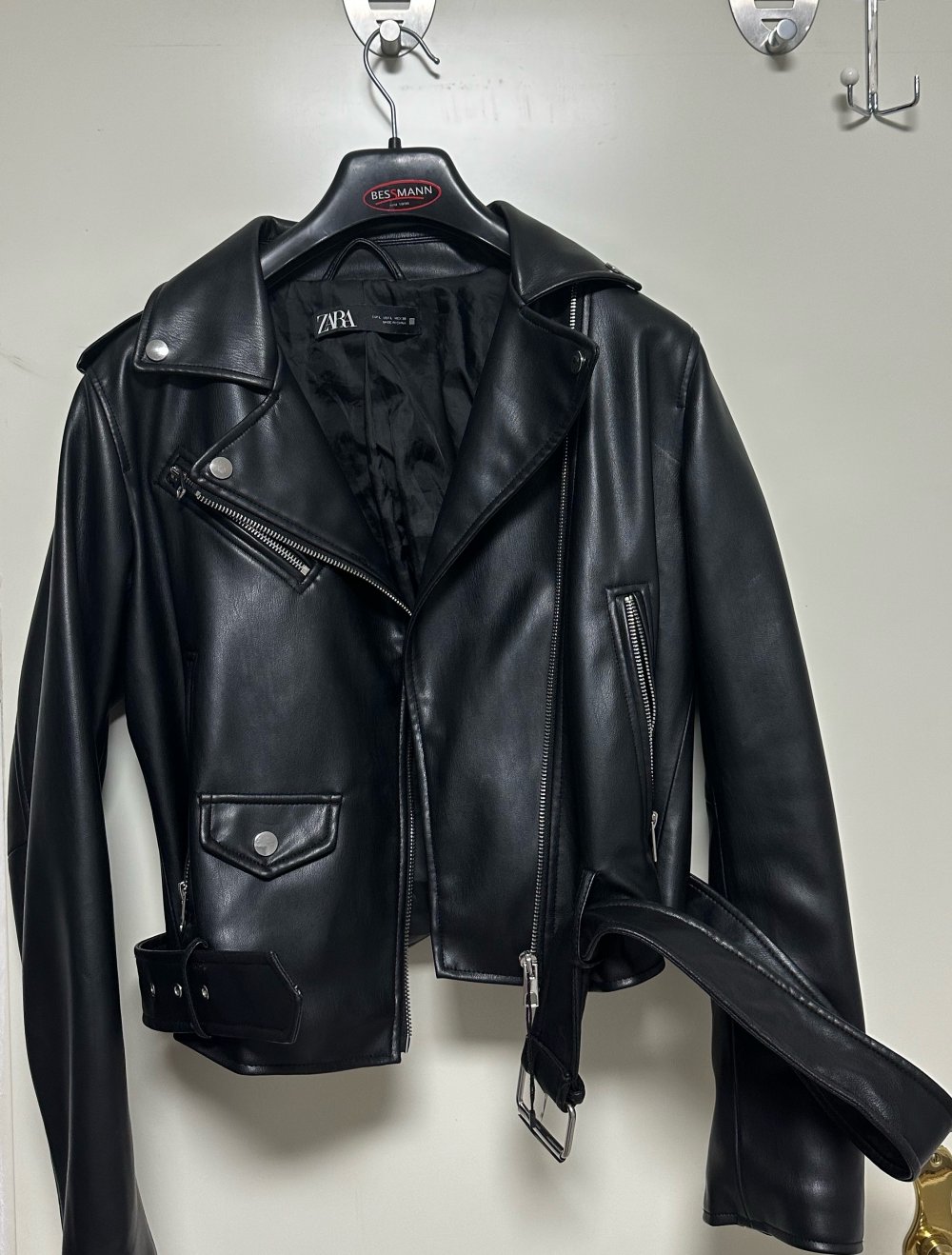 zara lederjacke