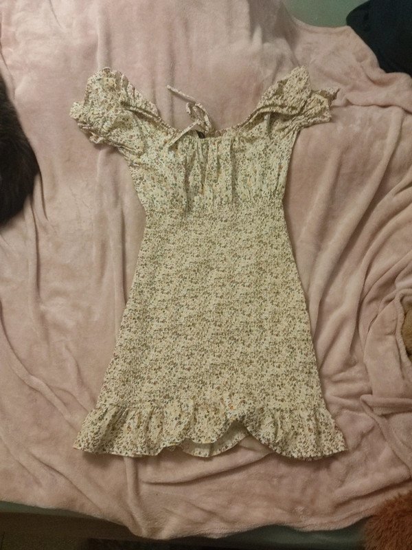 off shoulder blumenkleid