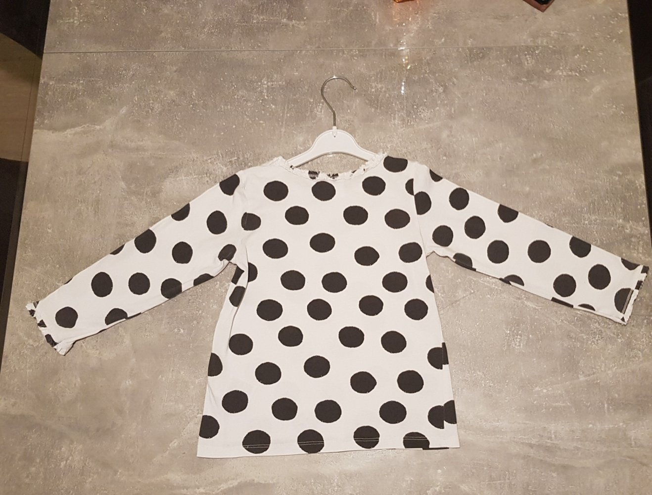 Langarmshirt Gr.104 #H&M #weiß #gepunktet #schwarz