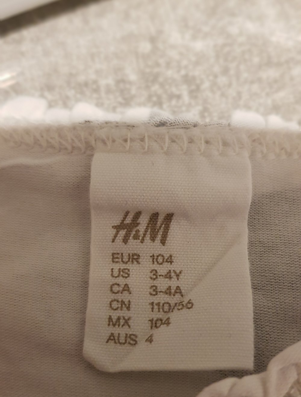 Langarmshirt Gr.104 #H&M #weiß #gepunktet #schwarz