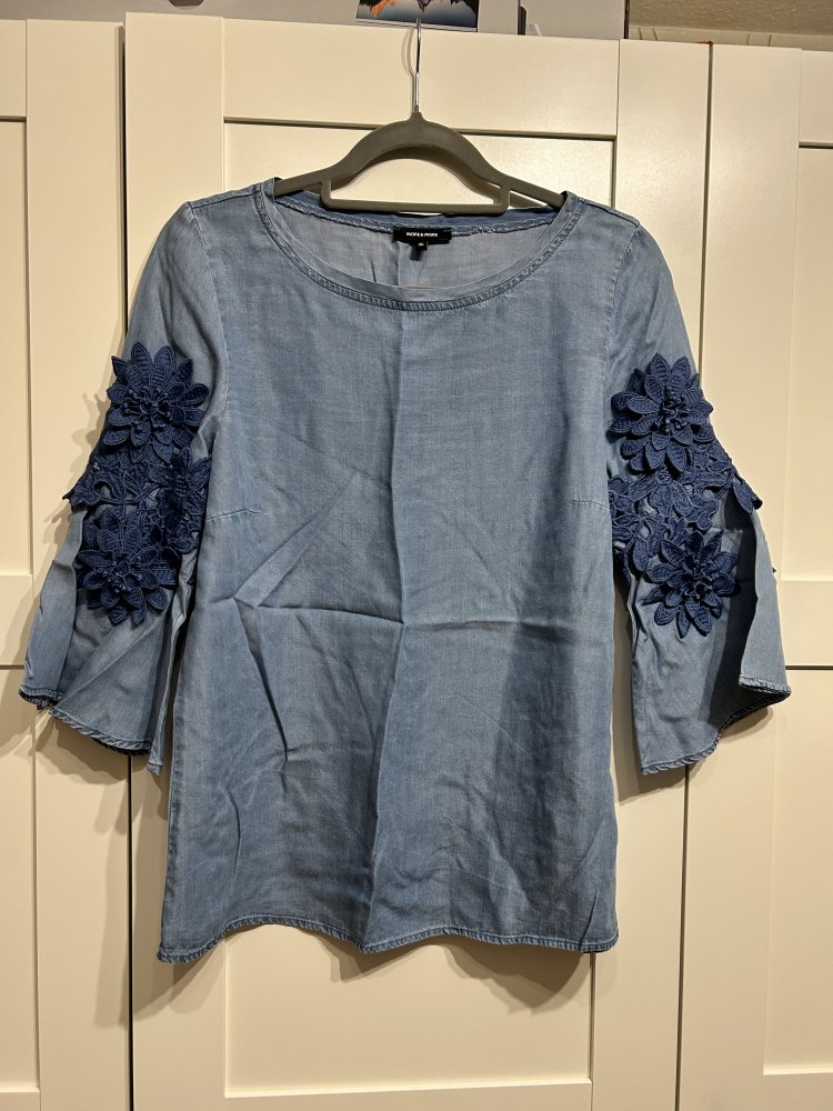 Jeansbluse von more&more / Trompetenärmel