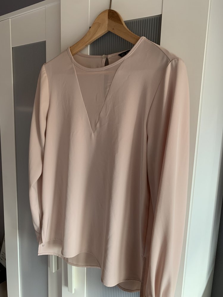 Zara Basic Bluse beige/rosé mit Perlenknopf & V-Ausschnitt transparent