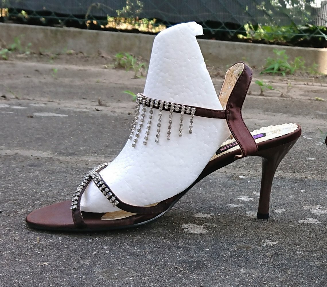 GLITZER Strass High Heels Sandaletten, braun - NEU