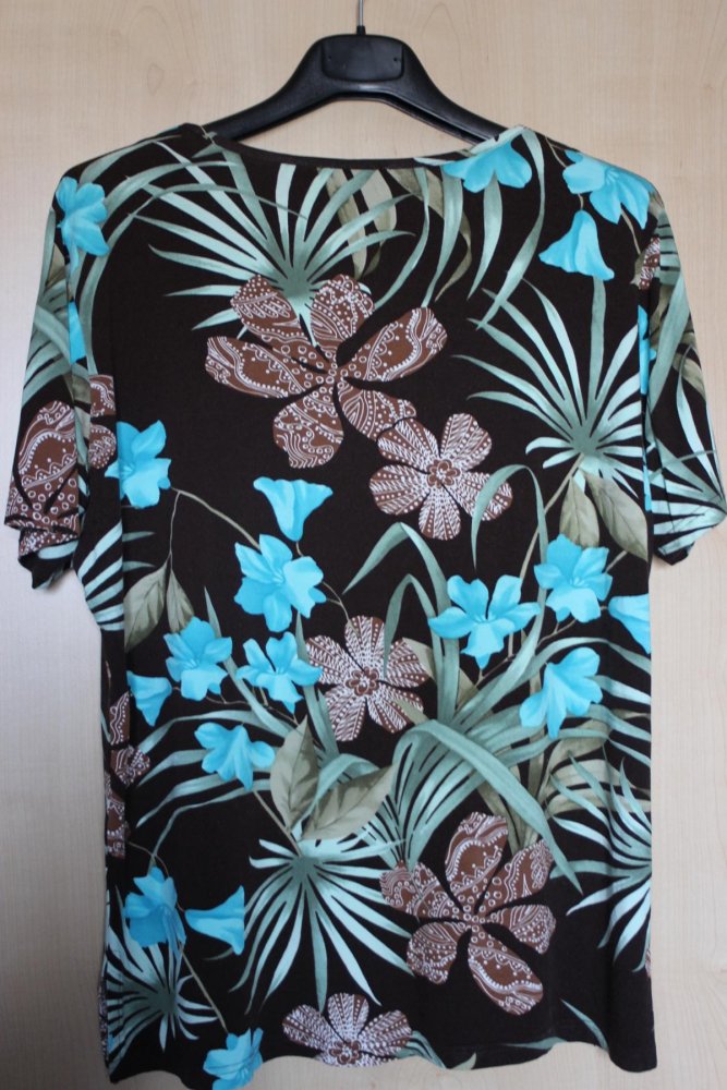 Damen-Shirt, Blumenprint, interessantes Detail am Ausschnitt
