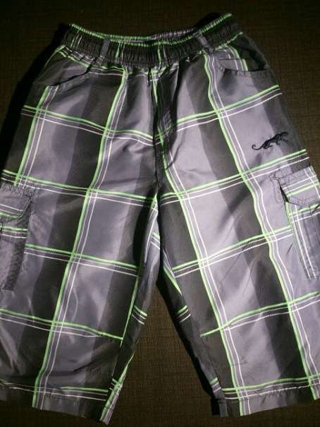 kurze Hose Gr. 140