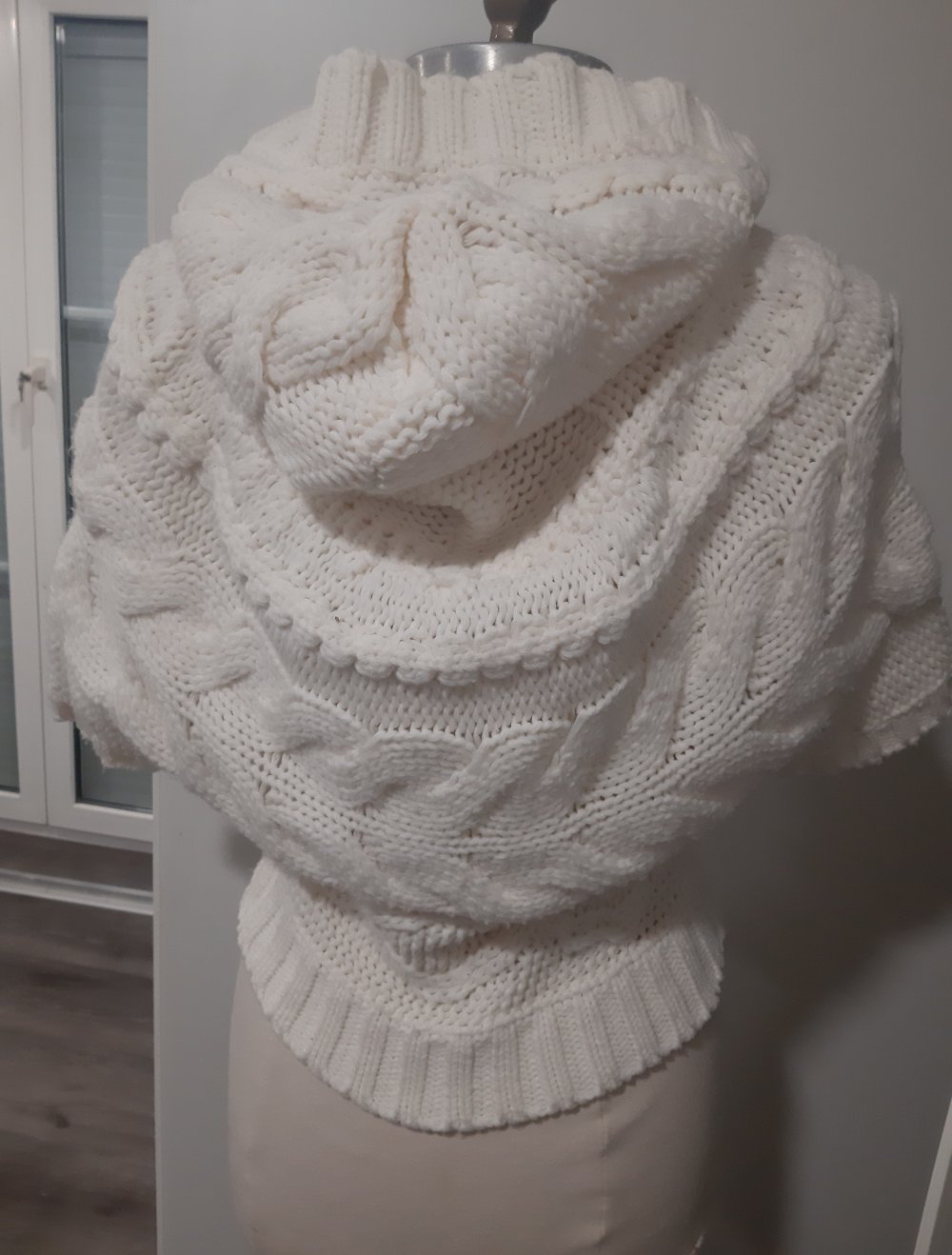 Kapuzen Strickjacke Dunnes Gr. 36