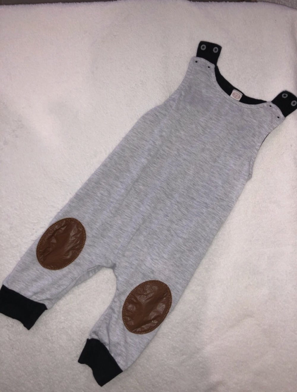 dünne Latzhose