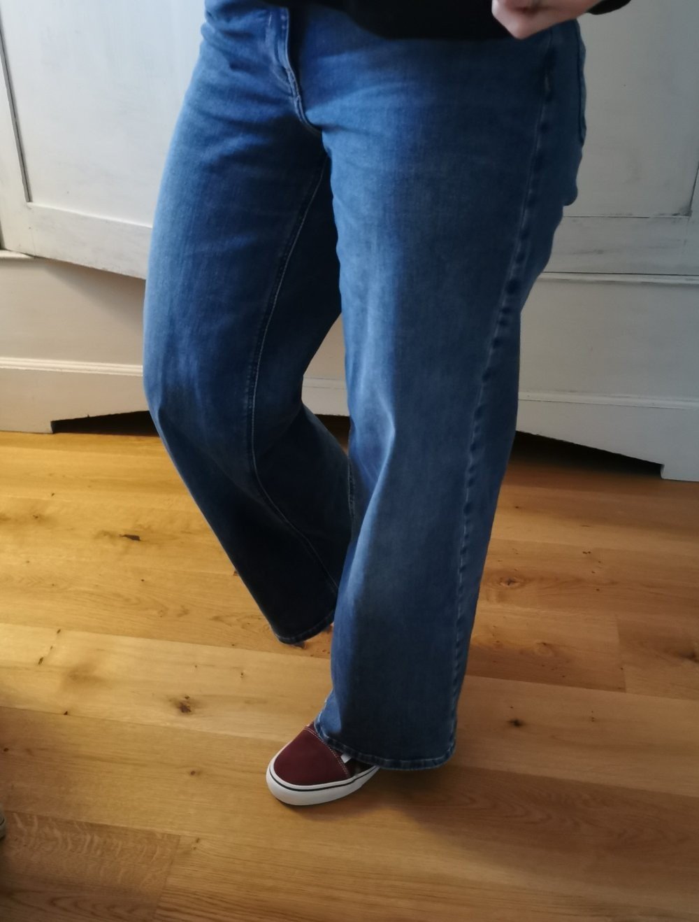 Wide Leg Jeans Only