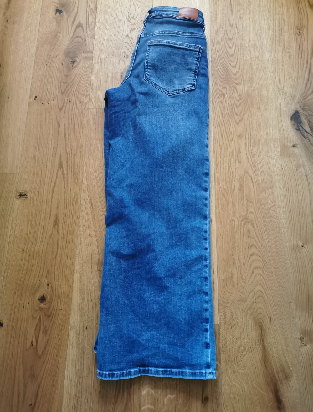 Wide Leg Jeans Only