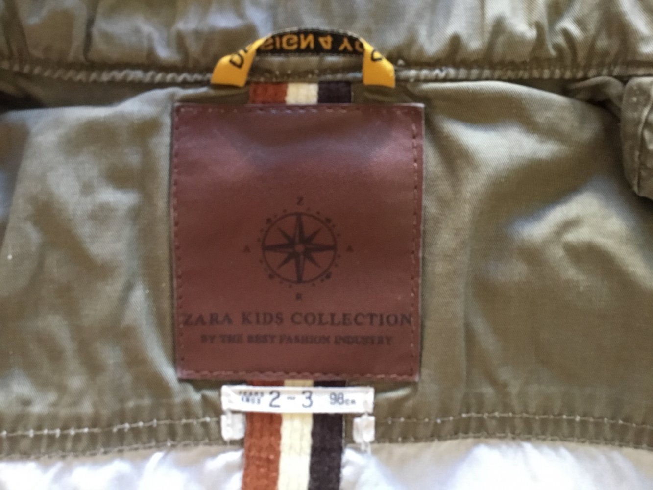 Zara Kids Collection Jacke mit verstaubarer Kapuze - Größe 98 cm - 2 bis 3 Jahre
