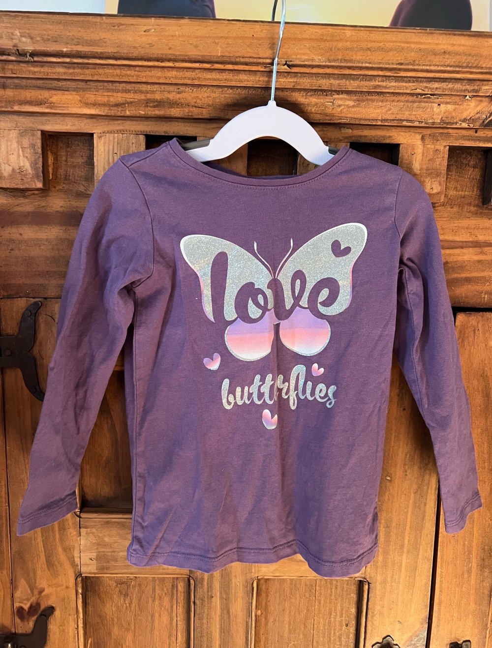 Mädchen Pullover in Lila mit glitzerndem Schmetterling 104