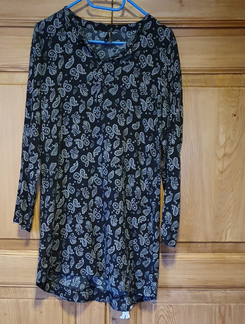 Kleid ? Defacto