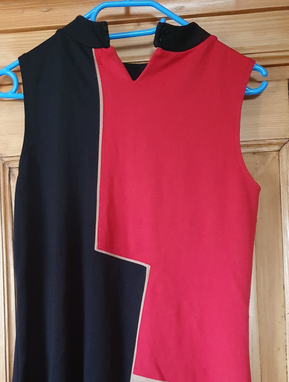 Kleid ? Manguun