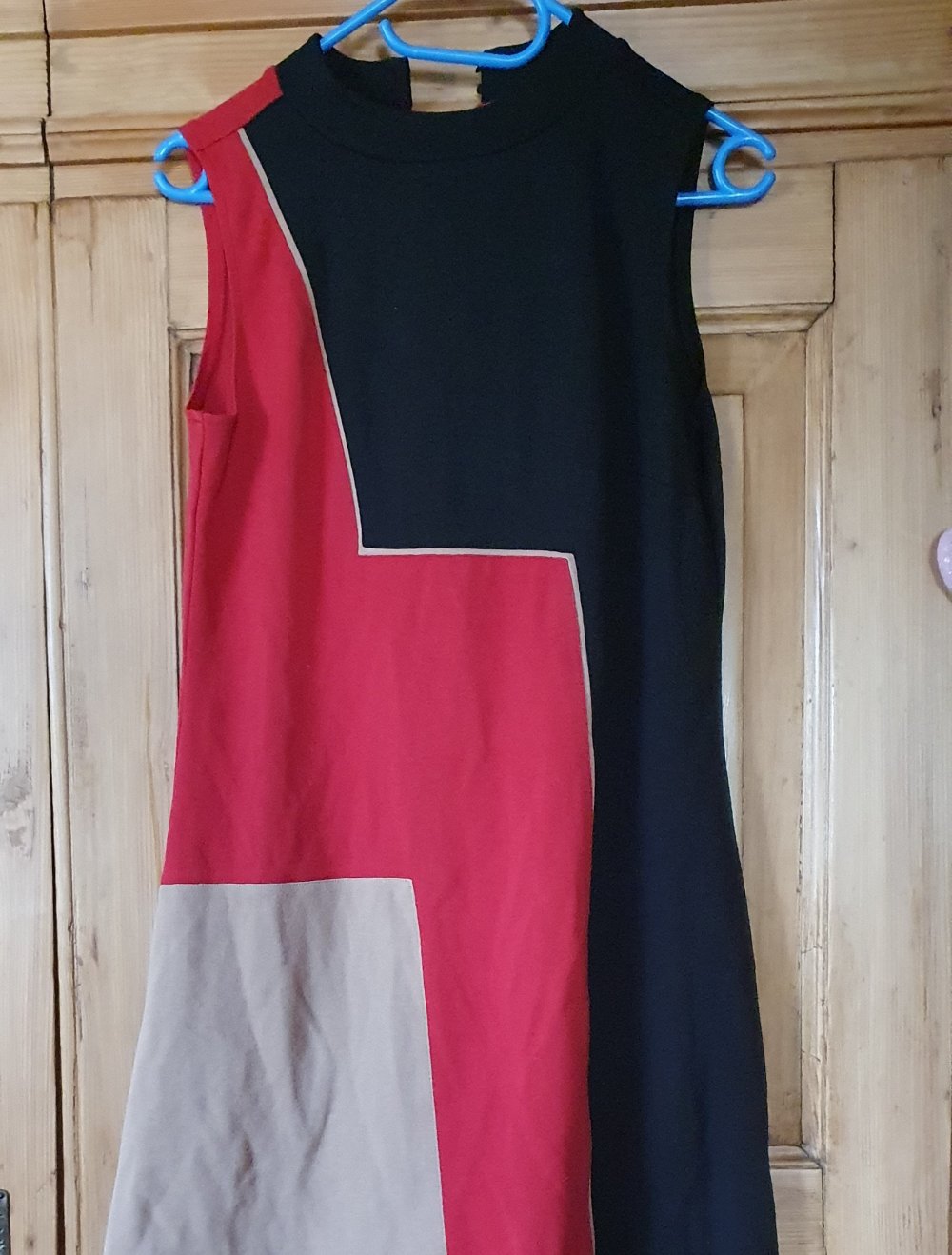 Kleid ? Manguun