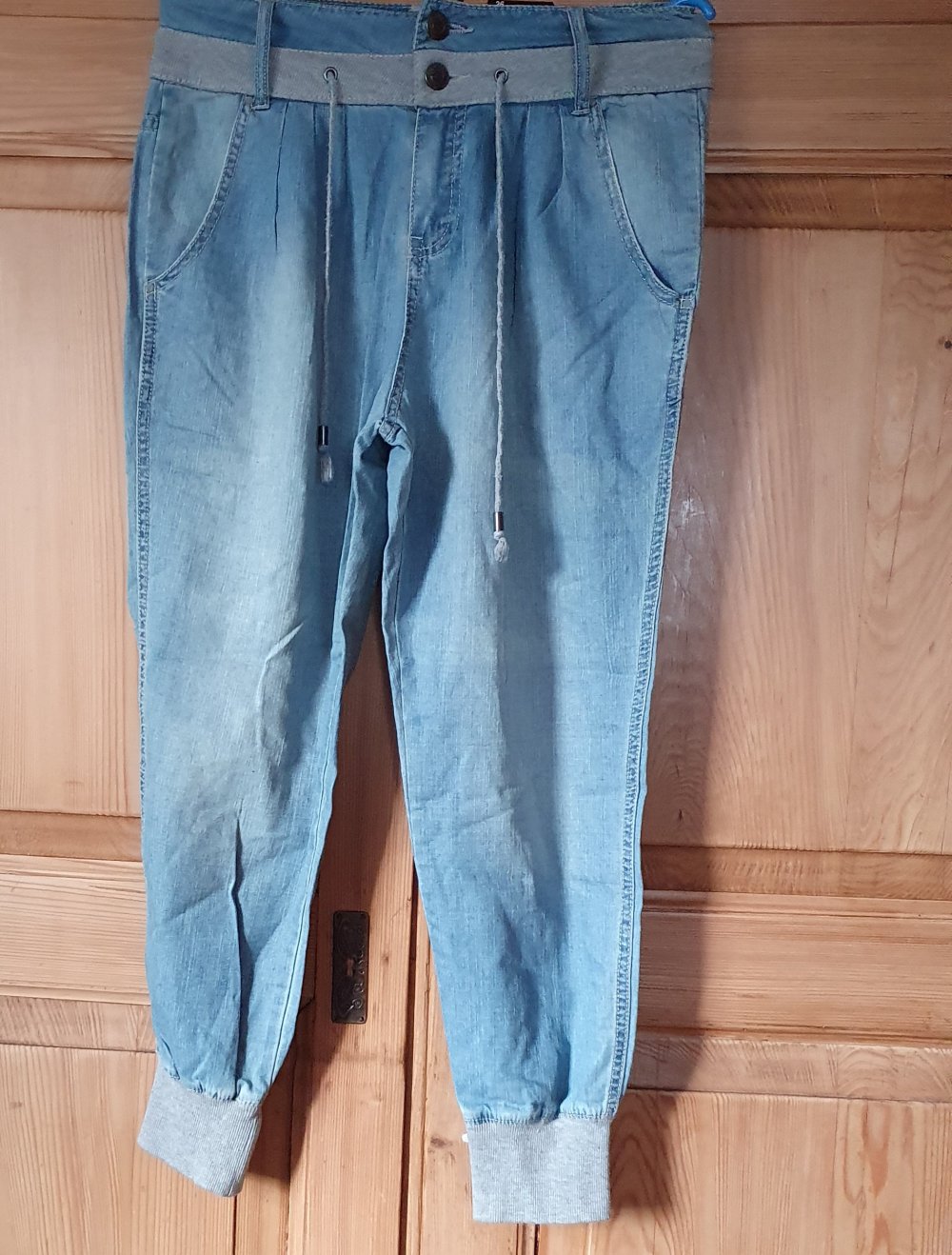 Jeans ? crazyworld