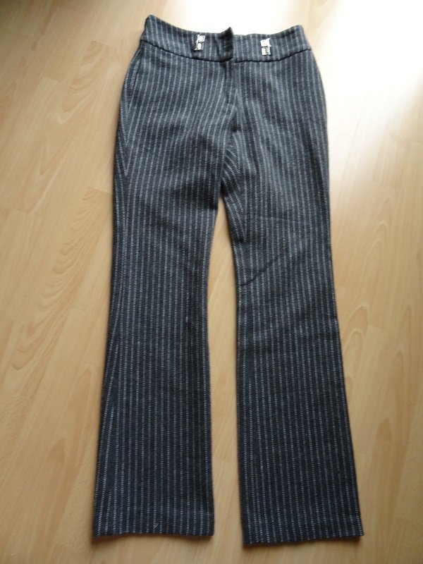 Wollhose Gr. M / 42 dunkel grau mit Nadelstreifen