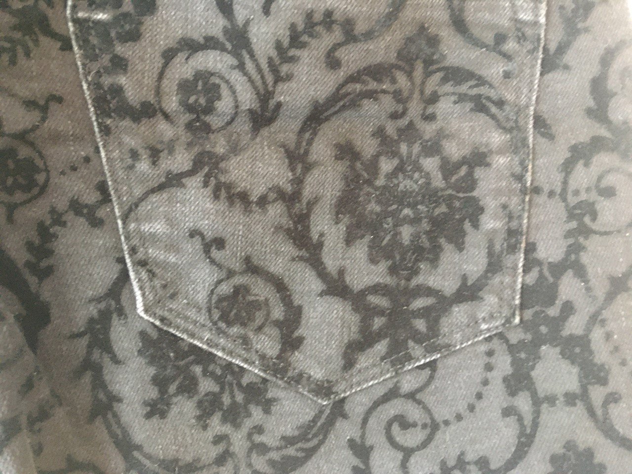 Kurze Hose mit Muster