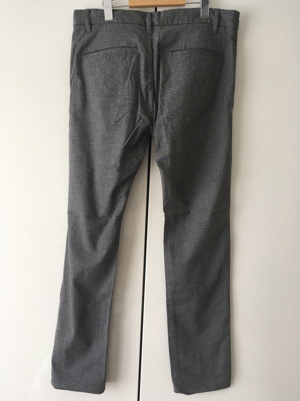 Graue Stoffhose