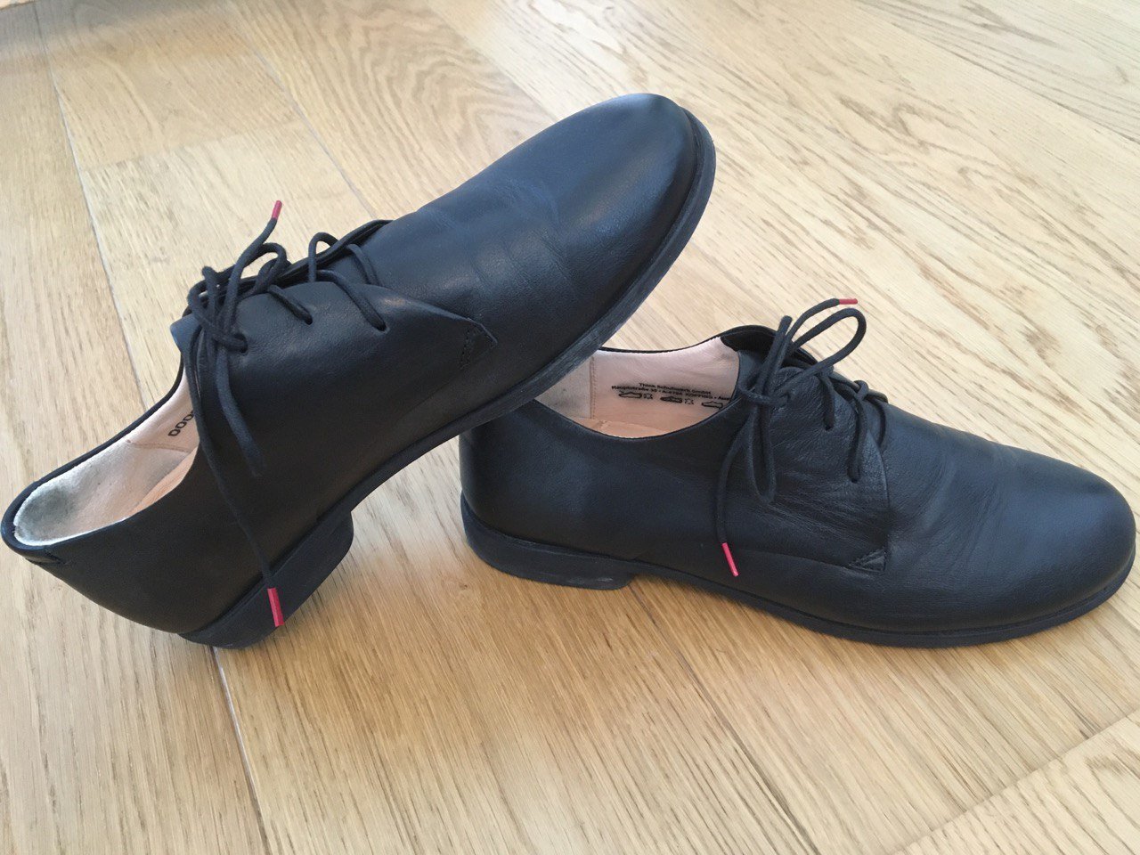 Komfortabler schwarzer Halbschuh