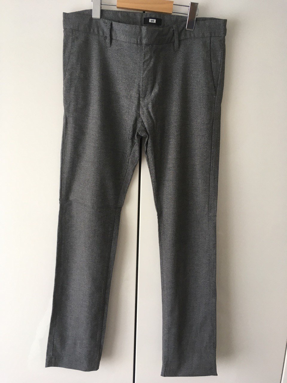 Graue Stoffhose