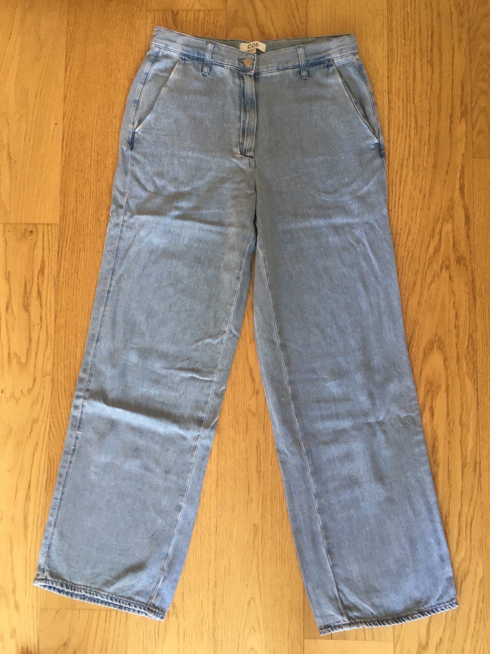 Hellblaue Jeans