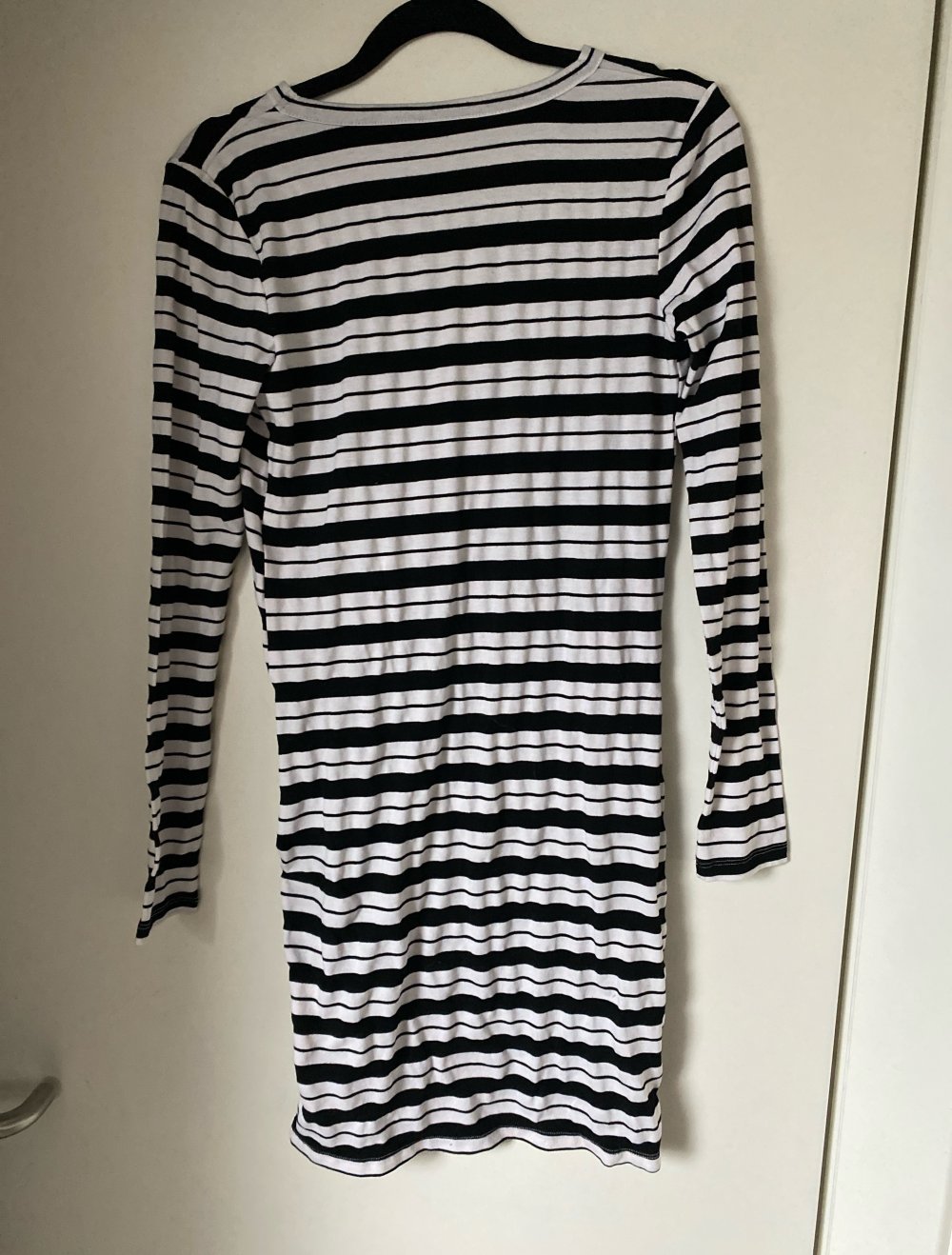 Gestreiftes Kleid