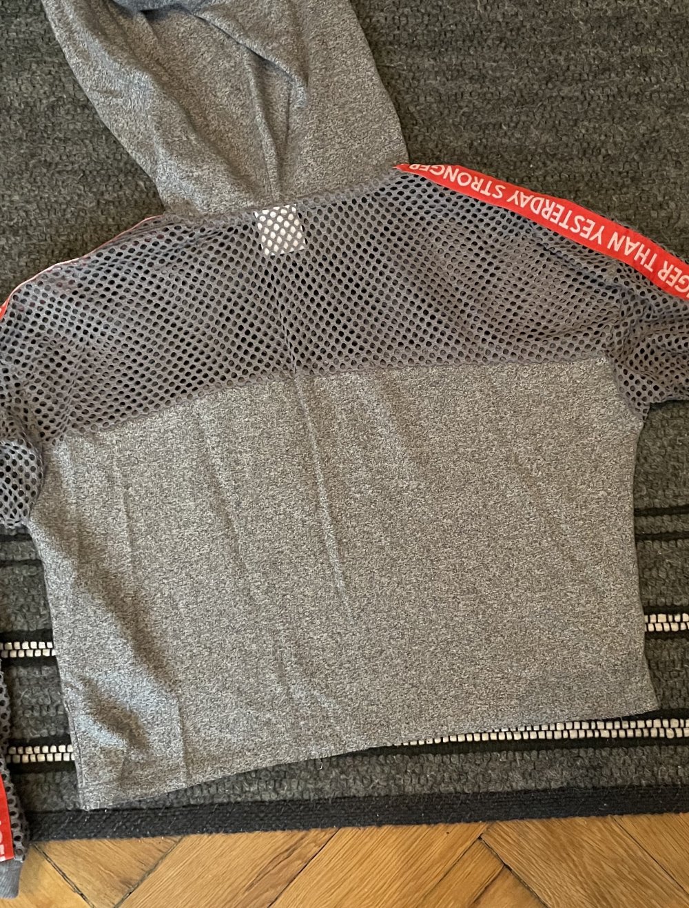 kurze Pullover