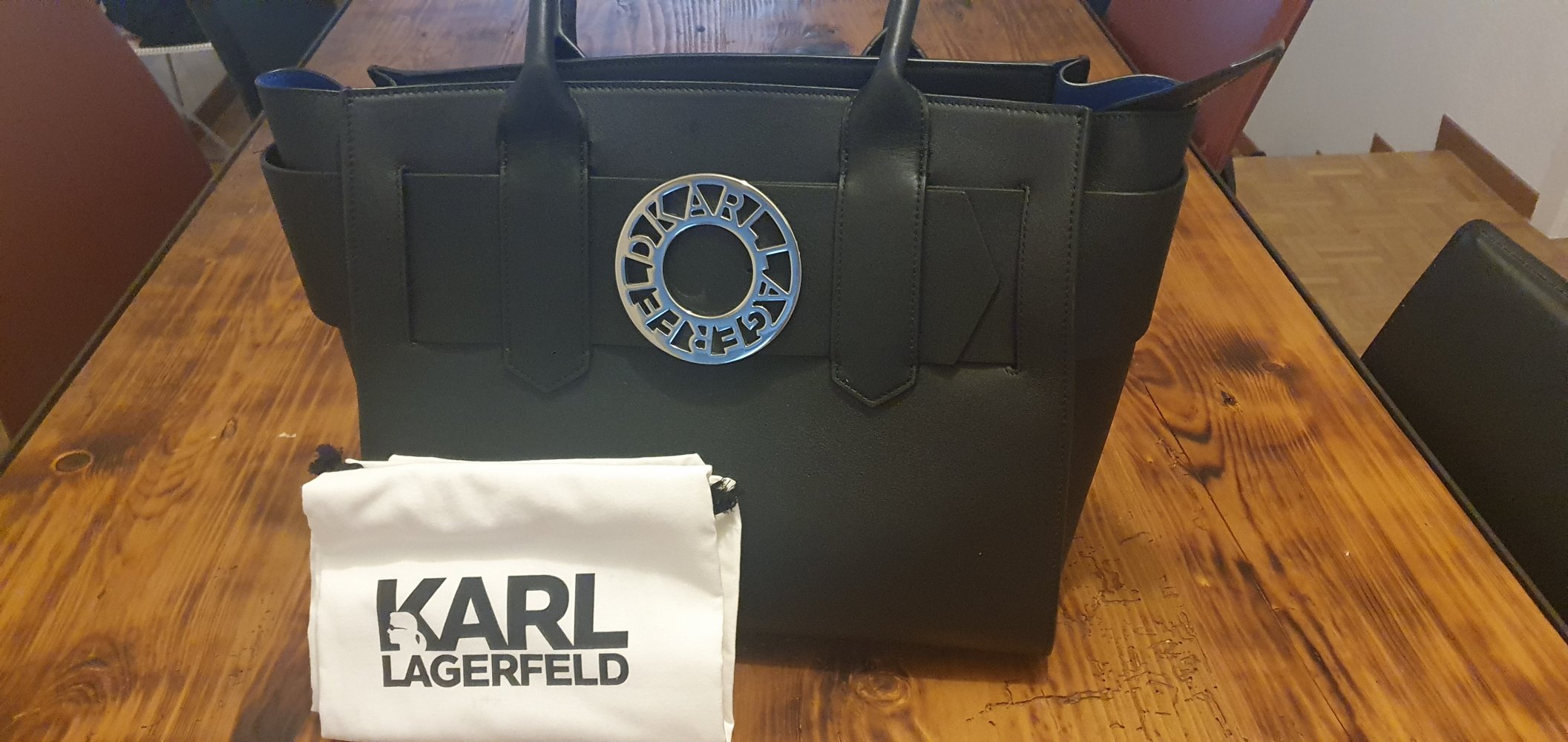 Fast NEU! Karl Lagerfeld grosse Disk Tasche