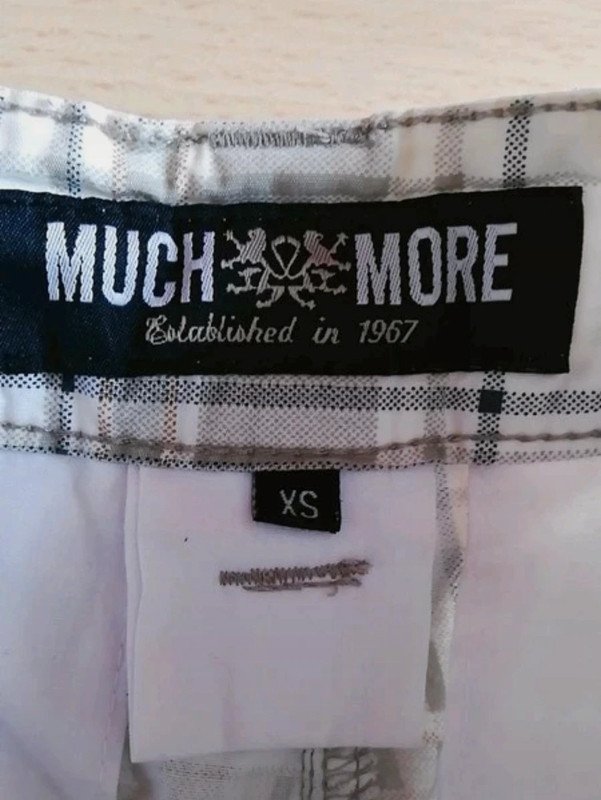 Kurze Hose Gr. XS