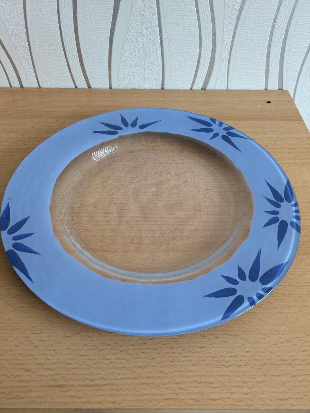 Glasteller und Schale
