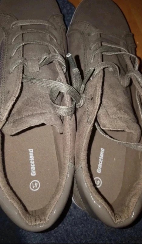 neue Halbschuhe Gr.41 