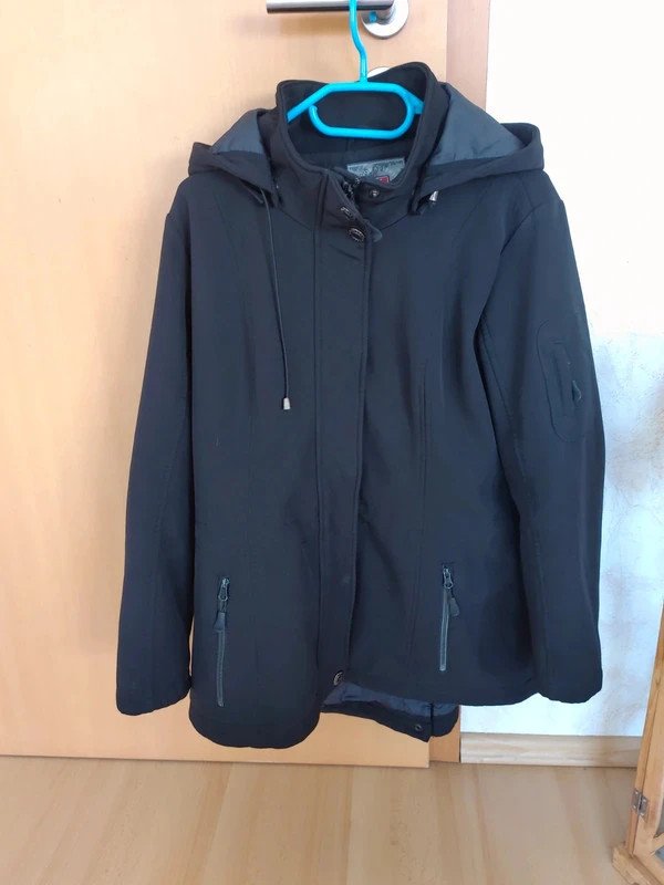 schwarze Softshelljacke Gr.42/44
